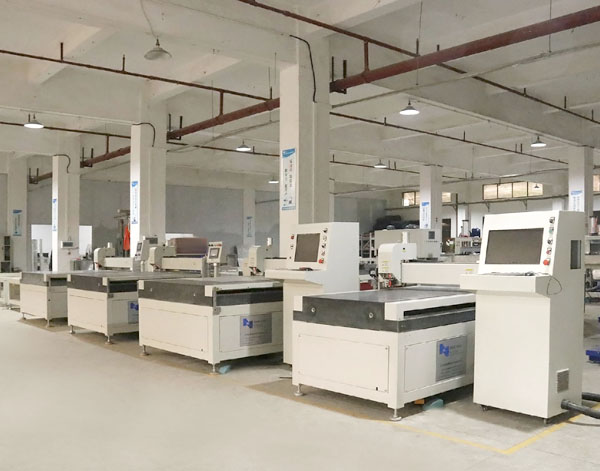 玻璃切割MK网页版登录入口_MK（中国）
车间